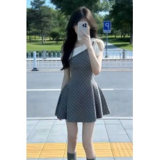 批发初夏巨好看连衣裙2026新款灰色波点设计感轻奢小众不撞款裙子