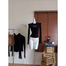 批发红人馆毛衣女冬季可外穿内搭慵懒高级感长袖上衣黑色修身针织衫女