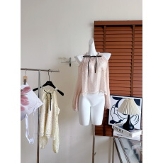 批发PtonUmi早纪春奈 露肩<b class='q'>波点</b><b class='q'>衬衫</b>女超好看显瘦上衣夏气质温柔娃娃衫