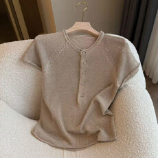批发松弛感针织短袖女2026春夏新款慵懒风减龄修身百搭圆领纽扣上衣潮