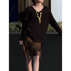 批发隐纹密语冰感桑蚕丝豹纹真丝半裙