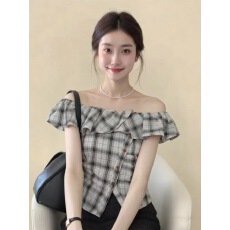 批发韩系小众格子露肩一字肩短袖衬衫女夏季新款修身小个子穿搭上衣潮