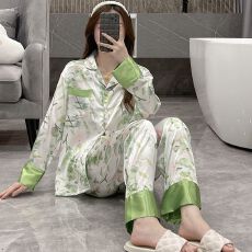 批发冰丝<b class='q'>睡衣</b>女新款长袖套装<b class='q'>丝绸</b>绿色花卉印花甜美少女家居服可外穿