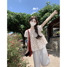 批发独特漂亮碎花正肩<b class='q'>短袖</b><b class='q'>衬衫女</b>夏季2026新款法式娃娃衫蕾丝花边上衣