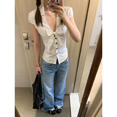 批发白色波点v领<b class='q'>短袖</b><b class='q'>衬衫女</b>夏2026新款法式气质衬衣修身辣妹显瘦上衣