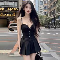 批发黑色吊带辣妹性感法式高级感连衣裙2026<b class='q'>夏季</b>新款轻奢<b class='q'>短裙</b>裙子女装