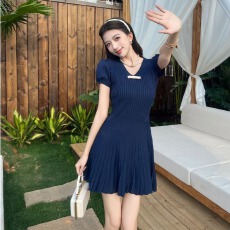 批发夏季2026新款<b class='q'>甜美</b>蝴蝶结收腰显瘦百褶短款裙子泡泡袖针织连衣裙女