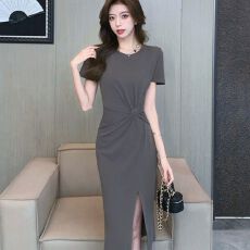 批发高级感气质显瘦<b class='q'>夏</b>季2026不规则开叉连衣裙女新款设计感收腰长裙子