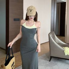 批发2026年<b class='q'>夏</b>季新款休闲时尚假两件挂脖气质收腰显瘦吊带裙