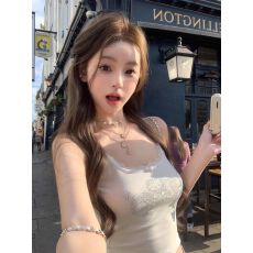 批发原版质量烫钻蕾丝<b class='q'>吊带</b><b class='q'>背心</b>女夏季外穿AA辣妹修身显瘦短款上衣