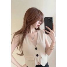 批发2026夏季韩版百搭新款小香风V领纯色软糯短款<b class='q'>包</b><b class='q'>芯</b><b class='q'>丝</b>针织背心开衫