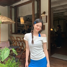 批发原版坑条 挂脖吊带带胸垫夏季新款辣妹修身短款露肩上衣俩件<b class='q'>套装</b>