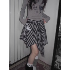 批发<b class='q'>街头</b>原创复古条纹印花不规则绑带半身裙废土风设计感流浪裙夏季