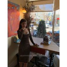 批发高阶复古蕾丝拼接格子长袖上衣+及膝半身裙秋季露背显瘦两件套