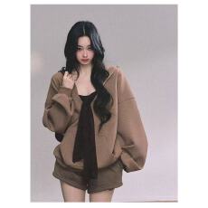 秋叶落畔高级感美式休闲连帽卫衣套装女秋冬背心短裤三件套百搭潮