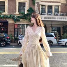 批发纯粹线条 设计感连衣裙收腰长袖<b class='q'>雪纺</b>V领法式复古气质显瘦<b class='q'>长裙</b>