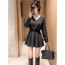 批发韩版秋季独特别致V领针织套装女秋冬慵懒气质毛衣A字短裙<b class='q'>两件套</b>