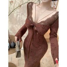 批发纯欲性感蕾丝V领蕾丝喇叭长袖<b class='q'>连衣裙</b>女秋冬修身显瘦鱼尾包臀裙子