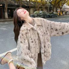 批发高级感羊羔毛外套女冬2025年新款小个子毛茸茸外套毛毛防寒棉服潮