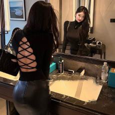 批发后背镂空绑带半高领长袖T恤女秋冬季长袖<b class='q'>修身</b>内搭打底衫纯欲上衣