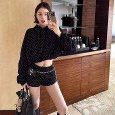 批发美式辣妹波点连帽<b class='q'>短款</b><b class='q'>卫衣</b>女冬季2025新款高腰休闲百搭短裤两件套