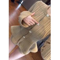 批发韩版时尚气质独特别致毛衣女秋<b class='q'>冬</b>2025新款小香风高级感收腰针织衫