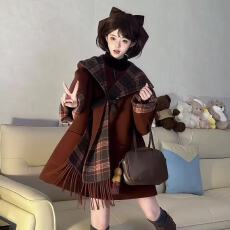 批发韩版新款咖色氛围感两面穿毛呢斗篷外套<b class='q'>宽松</b>遮肉显瘦流苏围巾大衣