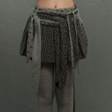 批发设计碎花拼接裙<b class='q'>秋</b>冬氛围感显瘦短裙学院风A字甜辣百褶裙