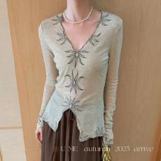 批发长袖t恤女2025新款秋季设计感美式复古刺绣上衣修身显瘦v领<b class='q'>打底衫</b>