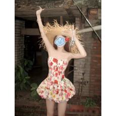 批发绝美巴厘岛度假风碎花套装裙鱼骨<b class='q'>抹胸</b>上衣纯欲蓬蓬裙半身裙两件套