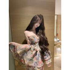 批发法式公主森女显瘦漂亮<b class='q'>蓬蓬裙</b>夏季新款巴厘岛度假浪漫风吊带连衣裙