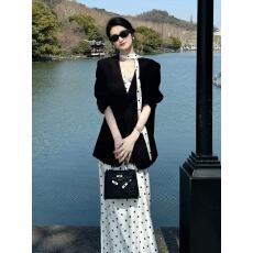 批发法式轻熟高级感气质套装女2026春季新款<b class='q'>西装</b>外套波点连衣裙两件套