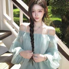 批发韩版温柔一字肩荷叶边吊带连衣<b class='q'>裙</b>女春季宽松显瘦长袖露肩<b class='q'>花苞</b>短<b class='q'>裙</b>