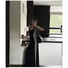 批发美式辣妹U领针织连衣裙女夏季2026新款高级气质<b class='q'>修身</b>显瘦黑色长裙