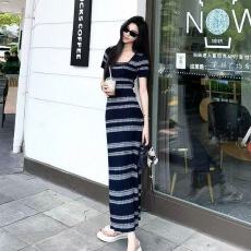 批发2026年夏季新小香风<b class='q'>条纹</b>针织短袖连衣裙子气质包臀性感显瘦长裙女