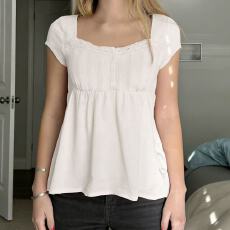 纯色简约基础方领蕾丝拼接短袖T恤女夏季新款百搭A摆宽松显瘦上衣