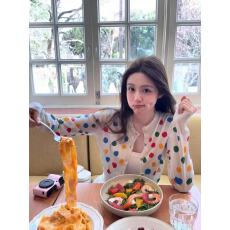 批发网红多巴胺法式波点针织开衫女薄款独特漂亮外穿修身防晒外套上衣