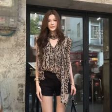 批发美式复古豹纹V领飘带<b class='q'>无袖</b>雪纺衬衫女装夏季新款气质显瘦背心上衣