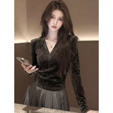 批发高级气质风情长袖V领上衣秋冬<b class='q'>新款</b><b class='q'>女</b>修身显瘦打底衫气质内搭遮肚