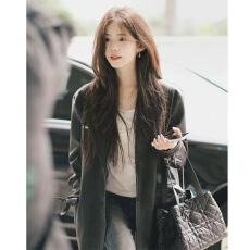 批发黑色中长款<b class='q'>皮衣</b>外套女2026年春秋新款爆款独特外穿夹克小个子机车
