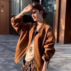 批发咖色仿麂皮外套<b class='q'>女</b>2026早春新款今年流行漂亮复古翻领仿鹿皮绒<b class='q'>夹克</b>