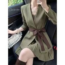批发时尚<b class='q'>套装</b>裙女2026秋季新款独特漂亮小香风西装外套百褶短裙两件套