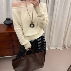 批发秋季纯欲风一字露肩别致小心机灯笼袖安迪绒针织衫打底长袖毛衣女