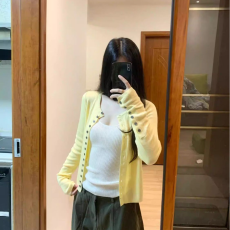 批发出大货 黄色2026春季毛衣<b class='q'>开衫</b>外套女短款辣妹修身显瘦针织上衣