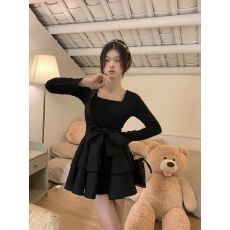 批发出大货 气质高级感长袖<b class='q'>连衣裙</b>女秋冬收腰显瘦蓬蓬短裙小黑裙