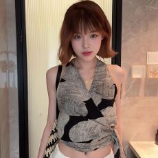 批发出大货 设计感复古印花交叉v领挂脖吊带背心女夏季绑带外穿上衣