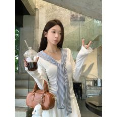 批发出大货 条纹拼接假两件长袖T恤女秋季新款设计感修身显瘦<b class='q'>打底</b><b class='q'>上衣</b>