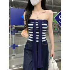 批发出大货 设计感上衣叠穿条纹抹胸两件套