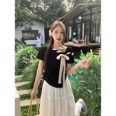 批发出大货 <b class='q'>大码</b>微胖休闲短袖T恤女夏季设计感漂亮独特体恤显瘦上衣