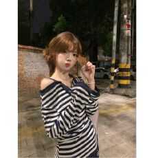 批发出大货 韩系条纹<b class='q'>假两件</b>一字肩长袖t恤女秋季慵懒甜辣妹<b class='q'>上衣</b>